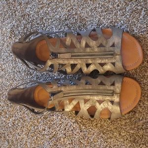 Womens size 9 sandal